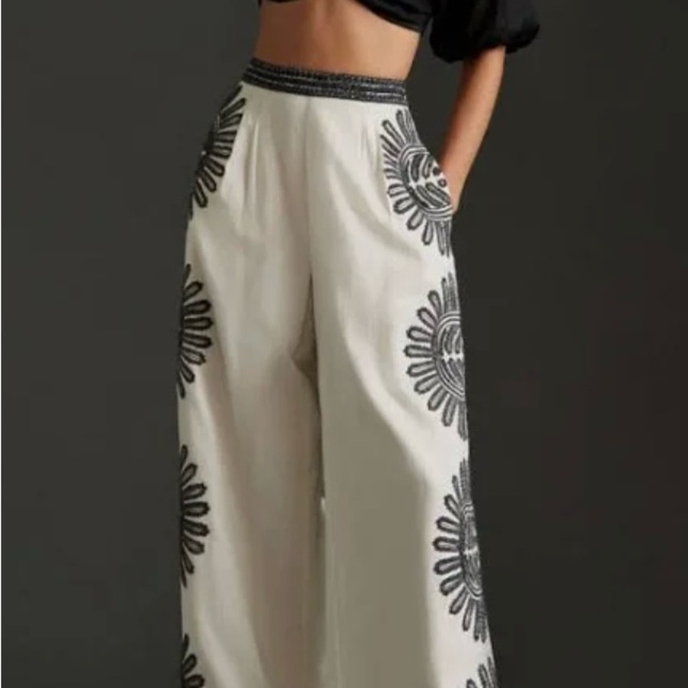 Elegant Black and White Floral Wide-Leg Pants